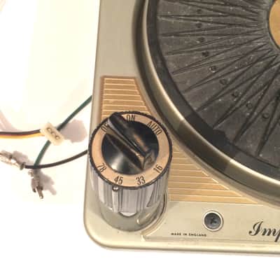 Magnavox 4 Speed Imperial Micromatic Turntable Record Player with 45 changer image 2