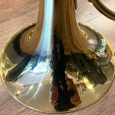 Olds FH560 Gold-Lacquered Finish Student Model Single French Horn with Original Case and Mouthpiece image 10