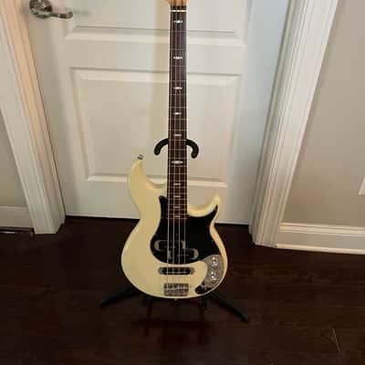 Yamaha BB424X-VW 4-String Bass with Rosewood Fretboard 2010s - Vintage White image 1
