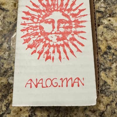 Analogman Sun Face JB LG Low Gain Germanium Fuzz with Sun Dial Knob 2023 - Present - Gold image 3