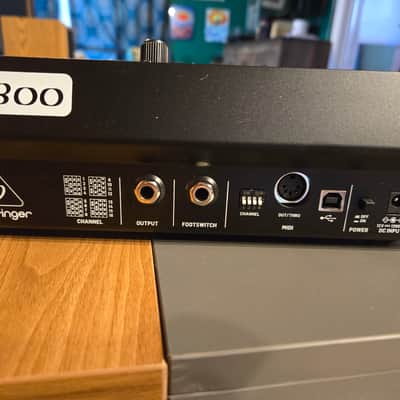Behringer Pro-800 Desktop 8-Voice Synthesizer 2023 - Present - Black image 4