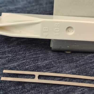 Yamaha "B" key for Motif 8. ES8. XS8, XF8, Montage 8, S90, S90ES, S90XS, S70XS, others