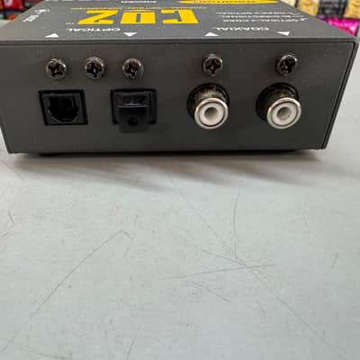 Midiman CO2 Coaxial / Optical Converter & Hosa Cables image 4