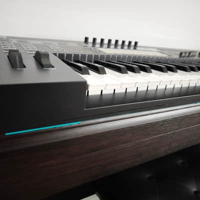 Novation ReMOTE 61 SL MKIII MIDI Controller 2018 - Present - Black image 11