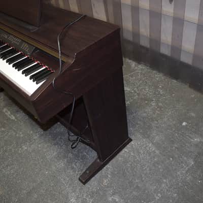 Yamaha YDP-223 88-Key Digital Piano image 14