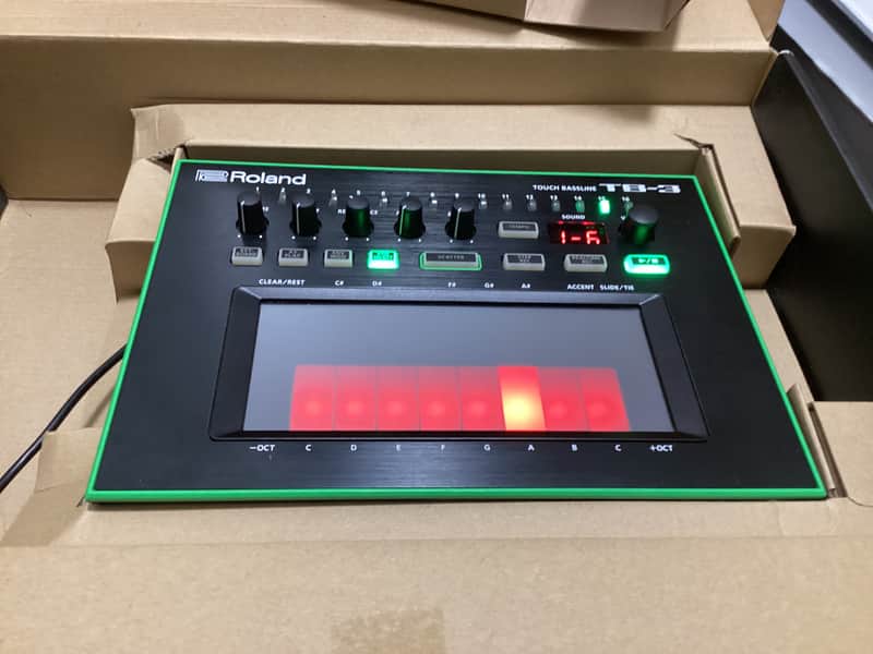 Roland TB-3 AIRA Touch Bassline Synthesizer 2014  with desksaver image 1