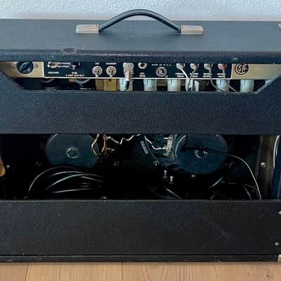 Wonderful Early 1965 Fender Vibrolux Reverb 2-Channel 35-Watt 2x10" Pre CBS Black Panel Combo Amp, This is a Fantastic Amplifier ! image 6