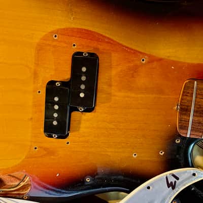 1983 Fender Precision 1962 Fullerton Reissue two tone sunburst OHSC image 16