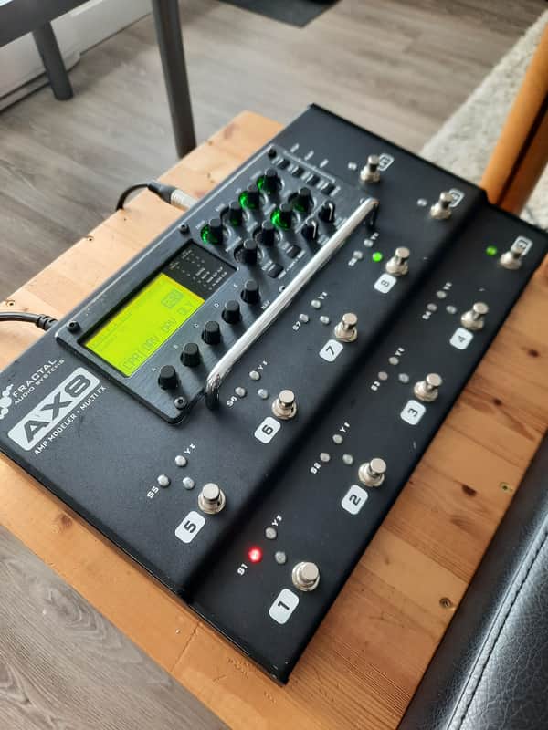 Fractal Audio AX8 amp modeler and multi effects image 1