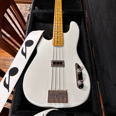 Custom Built Dman "Dusty Hill type" bass 2015 - Perfect image 7