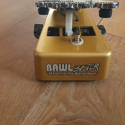 Snarling Dogs Bawl Buster Bass Wah Late 90s - Gold image 3