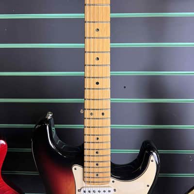 Fender American Standard Stratocaster 3-Color Sunburst 2004 Electric Guitar image 6