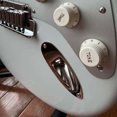 2026 Fender American Ultra II Stratocaster Maple - Avalanche White image 7