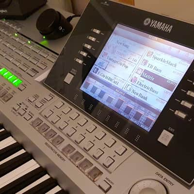 Yamaha Tyros2 61-Key Arranger Workstation Keyboard 2000s - β
RARE from 2000sβ
Synthesizer / Keyboard β
Cleaned & Full Checked image 10