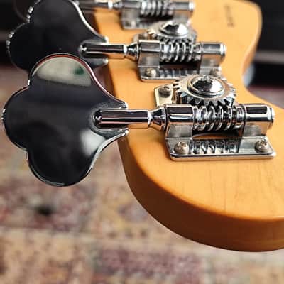 Fender Jazz Bass Deluxe 2007 - Vintage White image 22