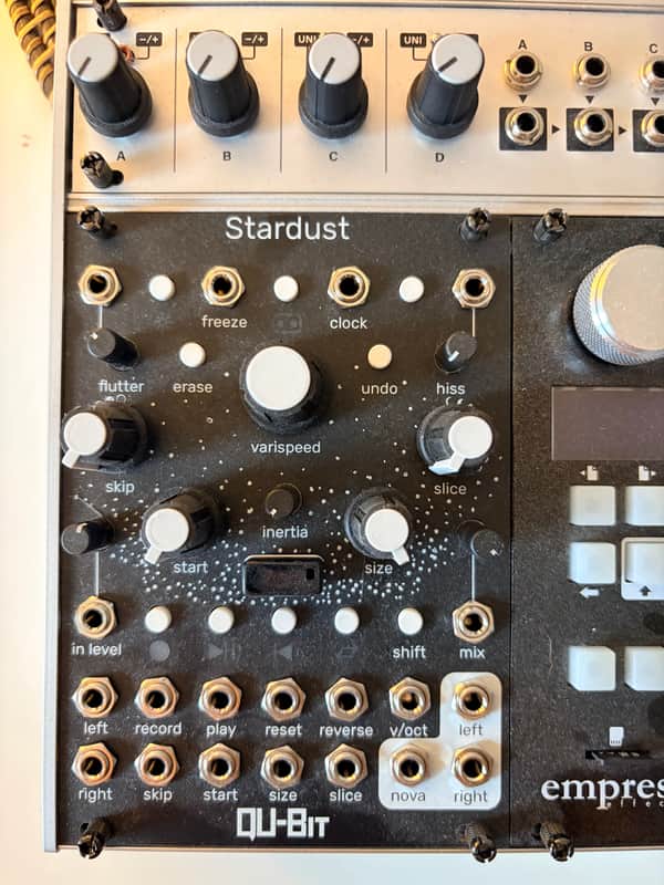 Qu-Bit Electronix Stardust 2025 - Present - Black image 1