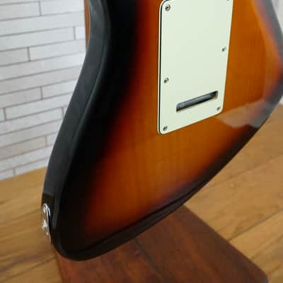 Fender Player Plus Meteora HH - 3-Color Sunburst image 15