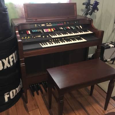 Hammond Aurora model 8212 spinet organ c. '75/76 in walnut finish w/bench, music; mostly functional! image 1
