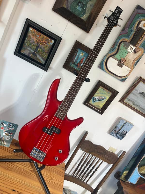 Ibanez GSR100 Gio Soundgear Red bass image 1