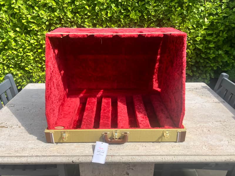 ✮ ULTRA CLEAN ✮ Genuine Fender Tweed * 5 x Guitar Case Stand ✮ Claret Interior image 1