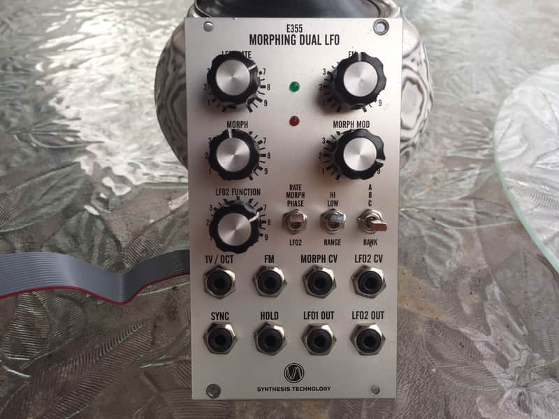 Synthesis Technology E355 Morphing Dual LFO image 1