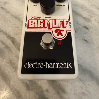 Electro-Harmonix Nano Big Muff Pi Distortion / Sustainer 2013 - Present - White / Black / Red image 2