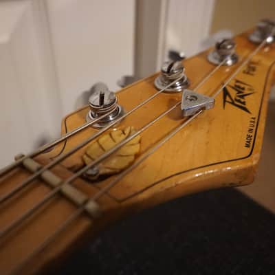 Peavey Fury 1983 Green Clover Custom Finish Super Ferrite Pickup Vintage Made in USA Maple Neck MIA image 9