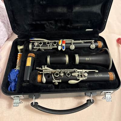 Yamaha YCL-450 Intermediate Bb Clarinet with Nickel-Plated Keys 2010s - Black image 4