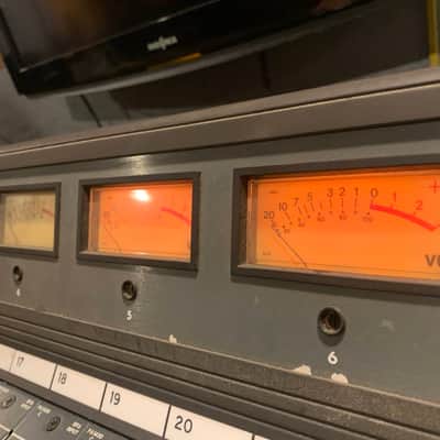 Soundtracs SPA 3200 32-Bus Analog Mixing Console (with Original PSU) image 7