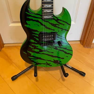 ESP LTD RARE ESP LTD Slimer Viper Tony Perry Signature Guitar Mint 2015 Green / black image 13