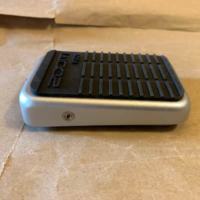 Zoom ZFS-01  FS01 External Multi-Effects Pedal Footswitch 2010s - Black  Excellent Condition image 2