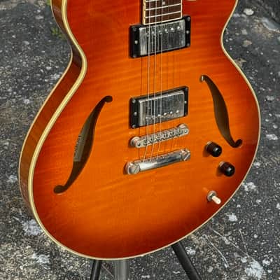 Sadowsky Semi Hollow Archtop 2006 - outragious Violin'burst a small powerhouse for the Pro Player ! image 3