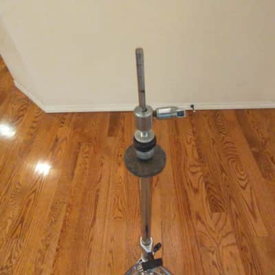 Ludwig Vintage spur lok hi hat stand 1970s original clutch excellent condition image 3