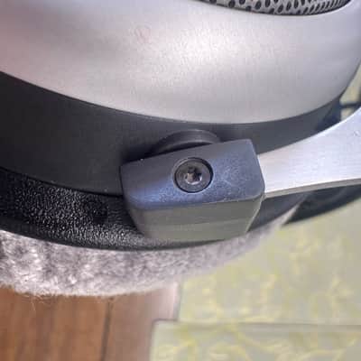 Beyerdynamic DT-880 Pro. Semi-Open Studio Headphones. image 10