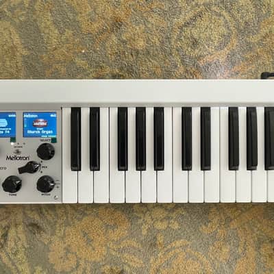 Mellotron Micro 2017 - Present - White image 1