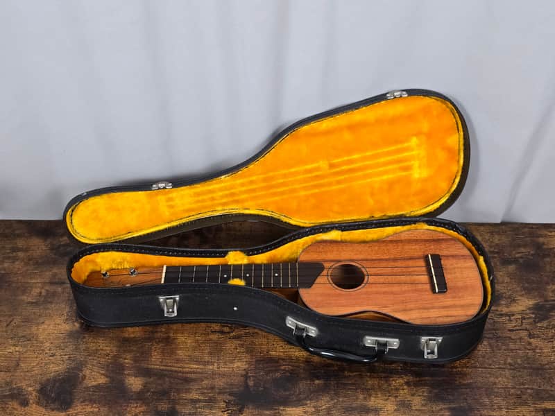 Vintage *RARE* KAMAKA GOLD LABEL 20 1/2” Soprano Ukulele w/Gold-Lined Case EXC! image 1