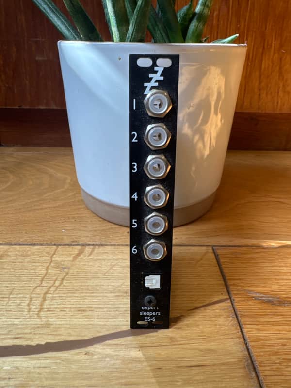 Expert Sleepers ES-6 MK3 CV / Lightpipe Interface Eurorack Synth Module 2017 - 2020 - Black image 1