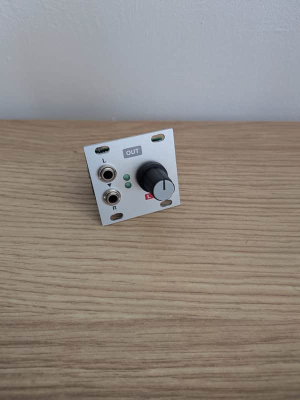 Intellijel Stereo Line Out 1U Stereo Line Output Eurorack Synth Module 2019 - Present - White image 1