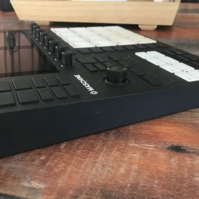 Native Instruments Maschine MK3 + Decksaver Cover – Good Working Condition image 7