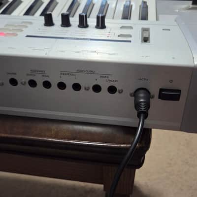Korg Triton LE 61-Key 62-Voice Polyphonic Workstation 2000 - 2002 - Silver image 5