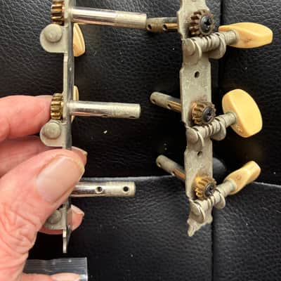 2 vintage sets of machine heads for 6-string slotted headstock guitars - oblong buttons image 9