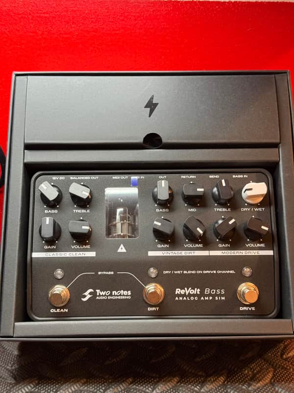 Two Notes ReVolt Bass