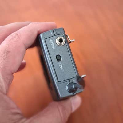 Sennheiser Sennheiser SK100 G2 Bodypack Transmitter – Professional Wireless Reliability image 7