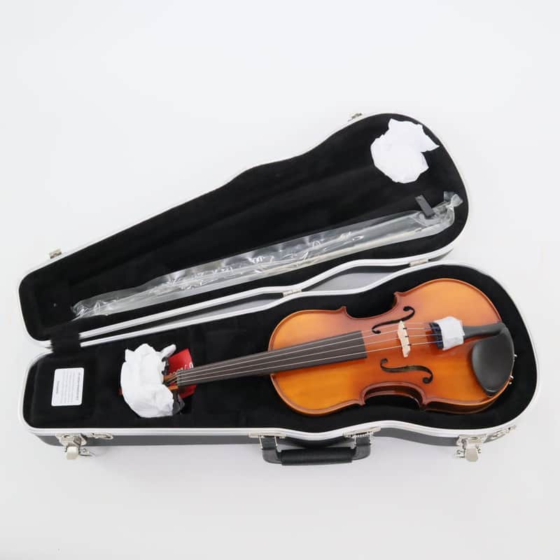 William Lewis & Son Model WL16E2CH 'Devonshire' 1/2 Violin Outfit