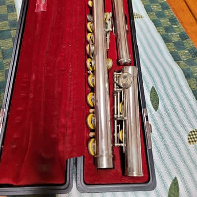 Yamaha YFL-211-(closed hole)Flute-2026 - Silver Plated- Beautiful! image 4
