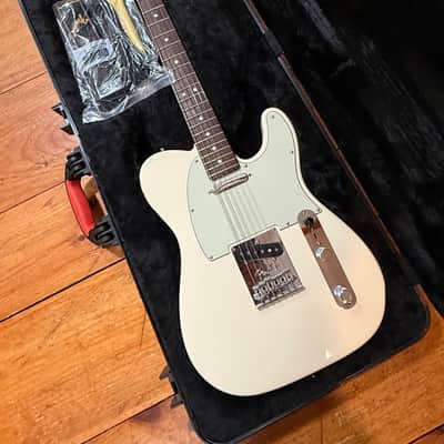 Fender American Standard Telecaster Limited Edition with Matching Headstock 2016 - Olympic White image 3