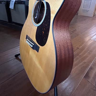 Martin  000Jr-10E Shawn Mendes  - Satin Spruce/Sapele w/Gig Bag 4lbs. 0.1oz. #2838025 image 8