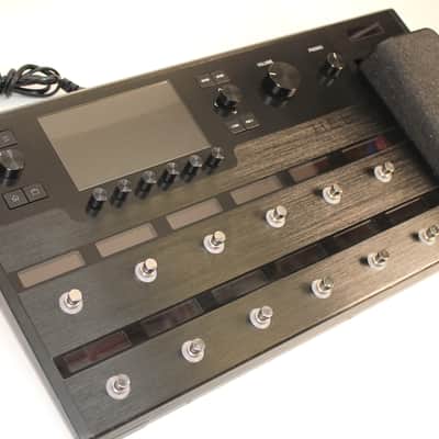 Line 6 Helix Multi Effects Floor Processor • 2021 • Excellent image 2