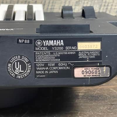 Yamaha YS200 FM 61 Key Synthesizer 1988 W/fitted gig bag - Black image 15