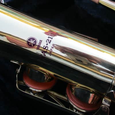 Yamaha YAS-21 Alto Saxophone - brass image 4